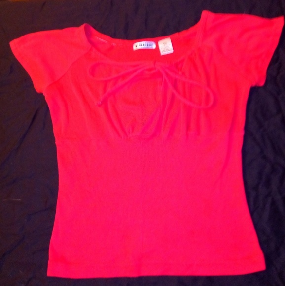 Cute Red Top - Picture 4 of 5